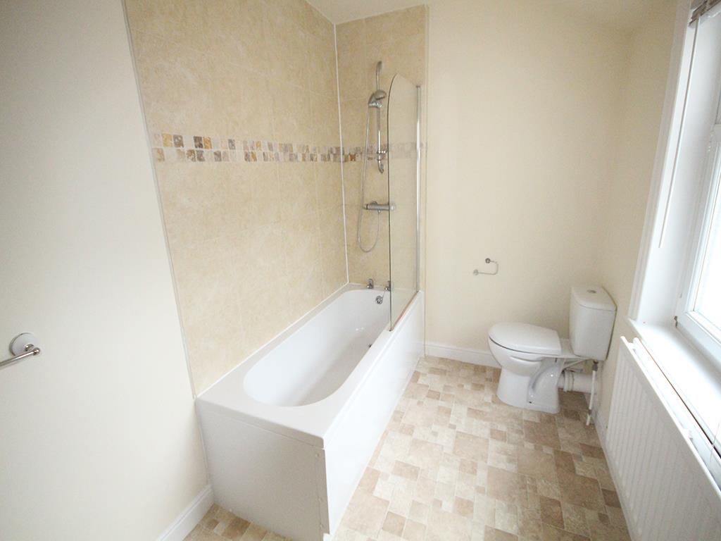 3 bedroom mid terrace house To Let in Barnoldswick - 2015-04-16 10.02.21.jpg